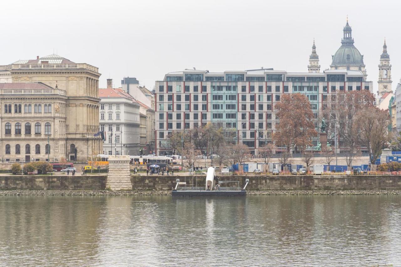 Danube Waterfront View At Chain Bridge Apartment Budapest Exterior photo